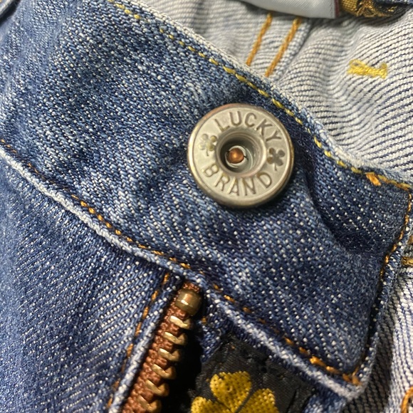 Lucky Brand Jeans. T 1B - Picture 6 of 12